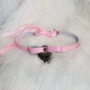 Faux leather heart lock choker